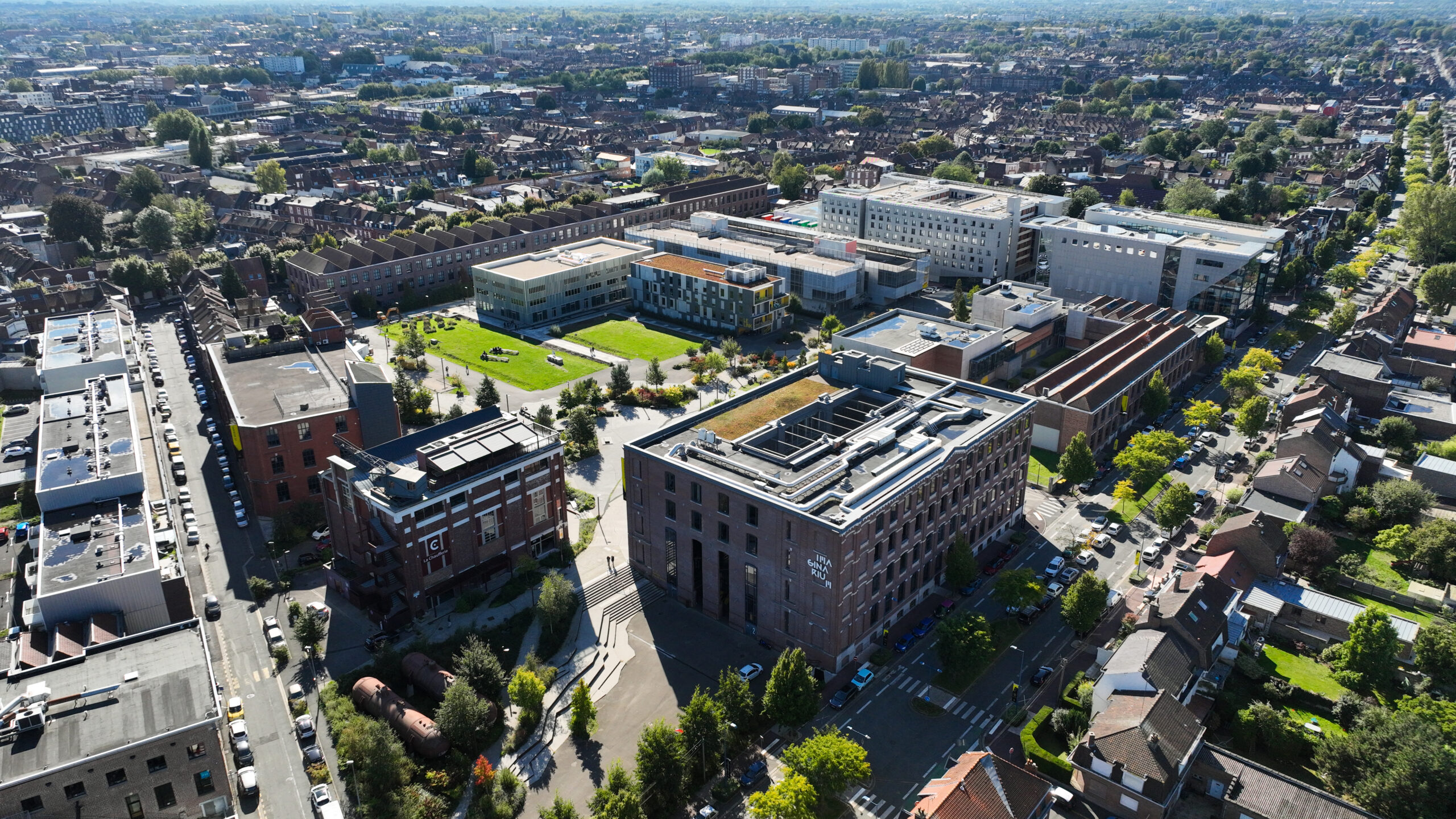 Vue aérienne du siège d'EuraCreative - La Plaine Images Vue aérienne du siège d'EuraCreative - La Plaine Images